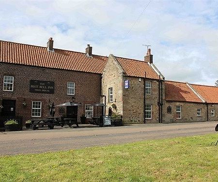 The Blue Bell Inn Cornhill on Tweed Екстериор снимка